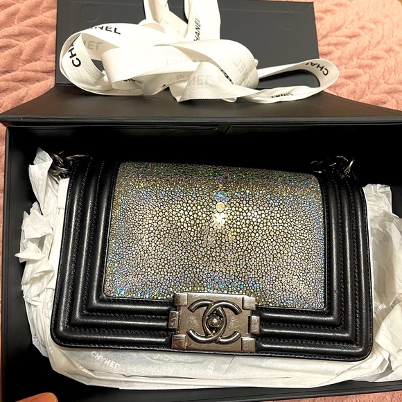 **SOLD** Chanel Iridescent Galuchat Stingray Small Boy Bag - Picture 13 of 16